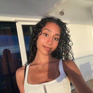 Meet your Posher, Nina